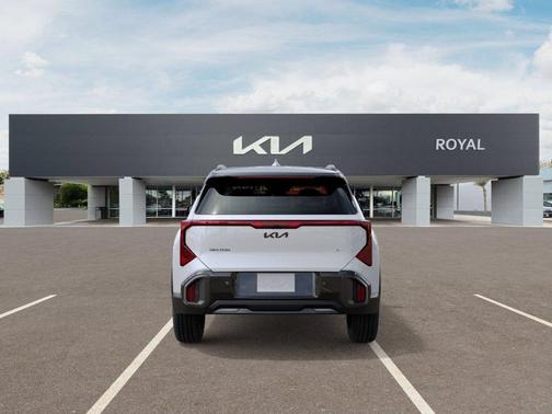 White Pearl 2027 Kia Seltos X-Line