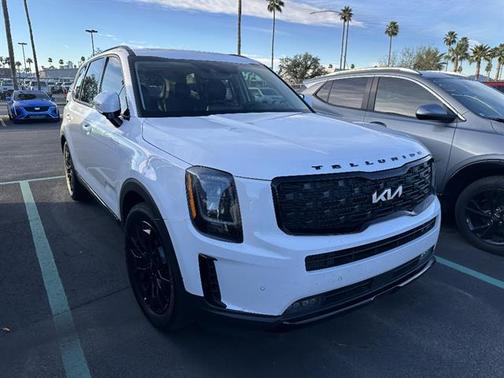 Glacial White Pearl 2022 Kia Telluride SX
