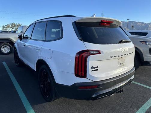 Glacial White Pearl 2022 Kia Telluride SX