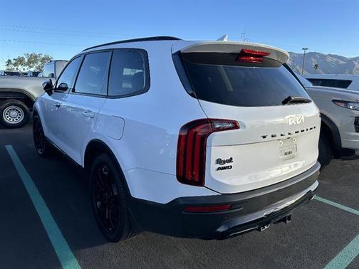 Glacial White Pearl 2022 Kia Telluride SX