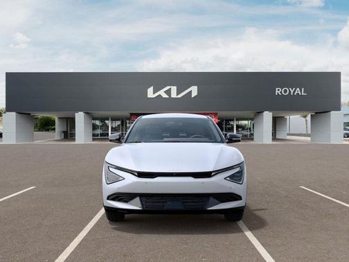 2025 Kia EV6 Light