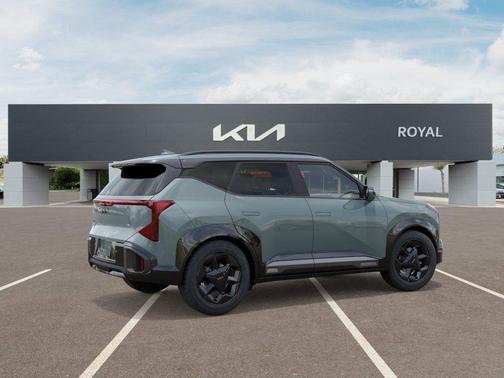 Iceberg Green 2027 Kia Seltos X-Line