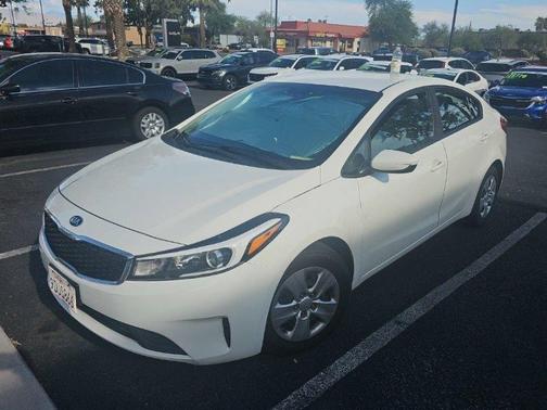 Clear White 2018 Kia Forte LX
