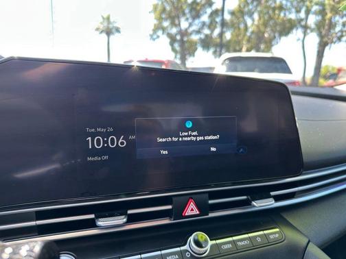 Metal 2023 Hyundai ELANTRA Limited