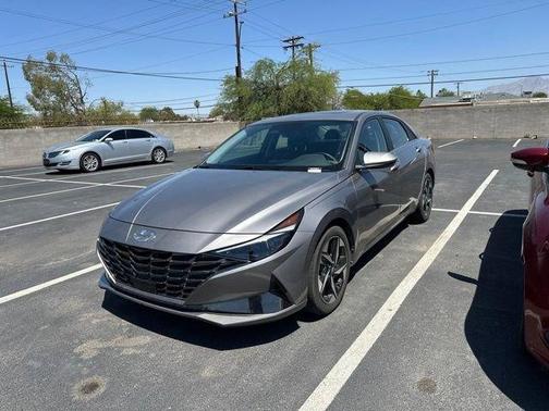 Metal 2023 Hyundai ELANTRA Limited