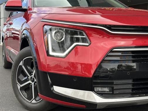2024 Kia Niro SX