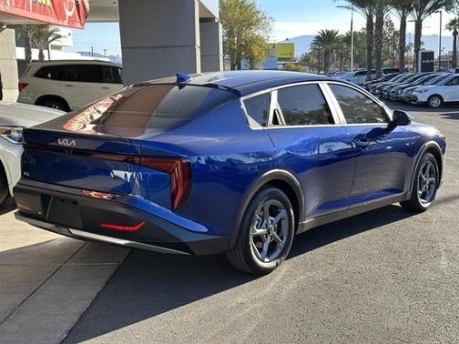 2025 Kia K4 LX