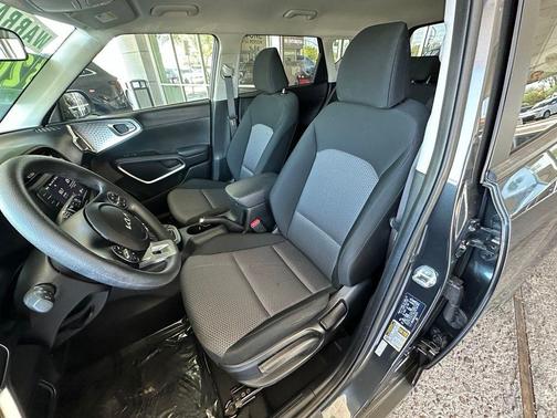 Gray 2025 Kia Soul LX