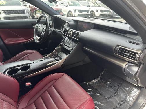 2018 Lexus IS 300 Base