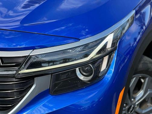 Neptune Blue 2024 Kia Seltos S