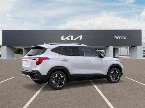 Snow White Pearl 2026 Kia Seltos EX