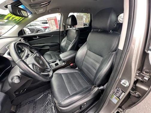 Titanium Silver 2018 Kia Sorento EX