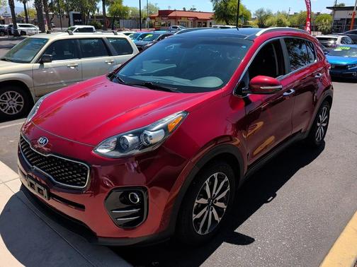 Red 2017 Kia Sportage EX
