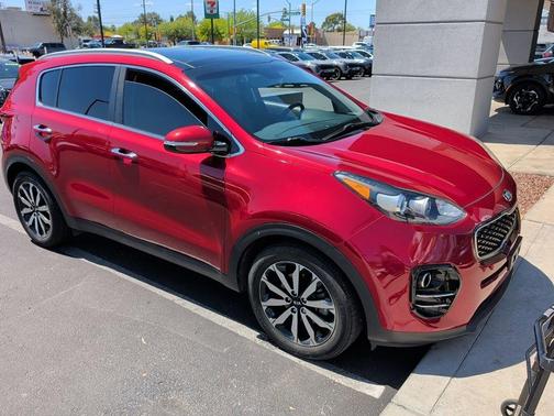 Red 2017 Kia Sportage EX