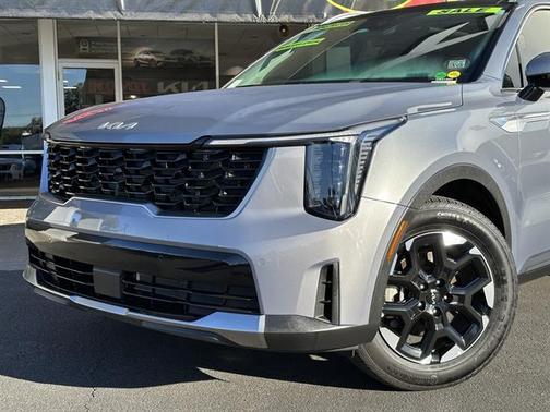 2025 Kia Sorento S