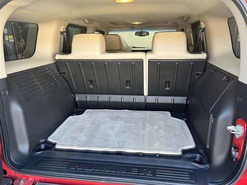2006 Hummer H3 Base