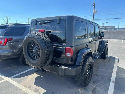 Black Clearcoat 2016 Jeep Wrangler Unlimited Sahara