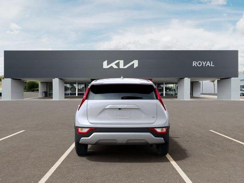 White Pearl 2026 Kia Niro LX