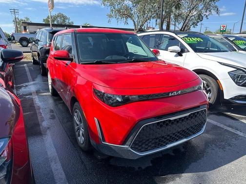 Inferno Red 2024 Kia Soul LX