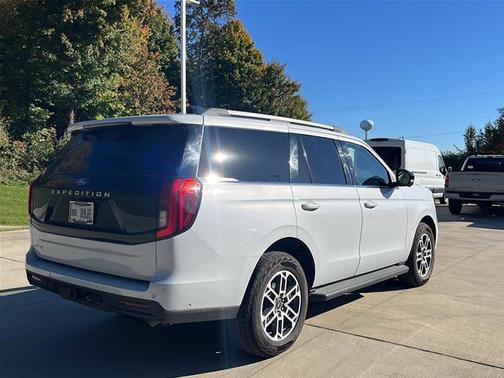 SPACE SILVER METALLIC 2025 Ford Expedition ACTIVE