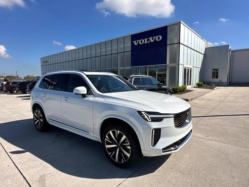 2025 Volvo XC90 B5 Core