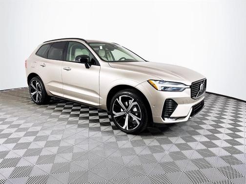 2025 Volvo XC60 B5 Ultra