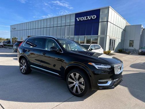 2025 Volvo XC90 B6 Plus 7-Seater