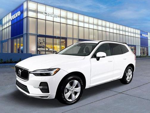 2022 Volvo XC60 B5 Momentum