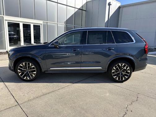 2026 Volvo XC90 B6 Ultra 7-Seater