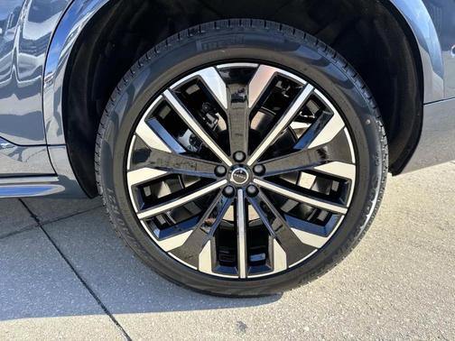 2026 Volvo XC90 B6 Ultra 7-Seater