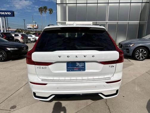 2025 Volvo XC60 Plug-In Hybrid T8 Plus