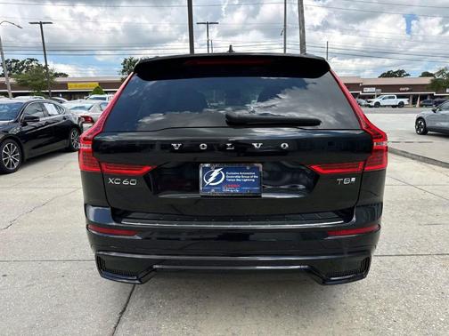 2025 Volvo XC60 Plug-In Hybrid T8 Core