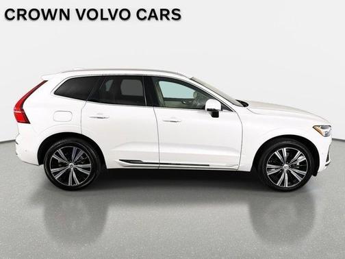 2023 Volvo XC60 B5 Plus Bright Theme