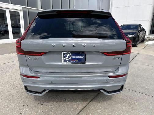 2026 Volvo XC60 B5 Ultra