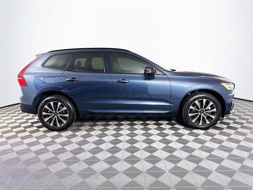 2024 Volvo XC60 B5 Plus Dark Theme
