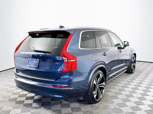 2025 Volvo XC90 B5 Ultra