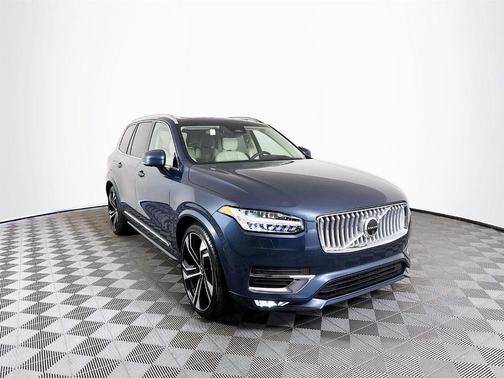 2025 Volvo XC90 B5 Ultra