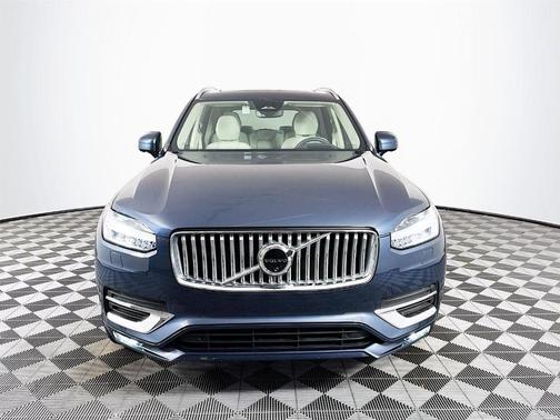 2025 Volvo XC90 B5 Ultra