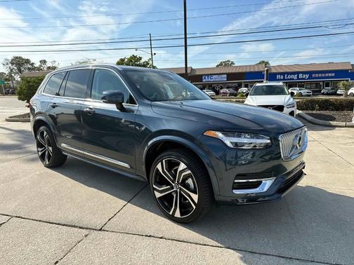 2025 Volvo XC90 B5 Ultra