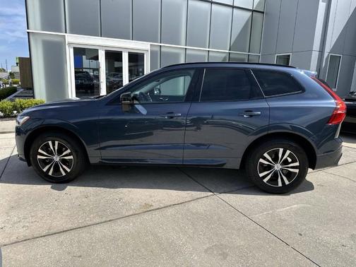 2025 Volvo XC60 B5 Core