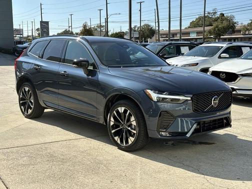 2026 Volvo XC60 B5 Plus