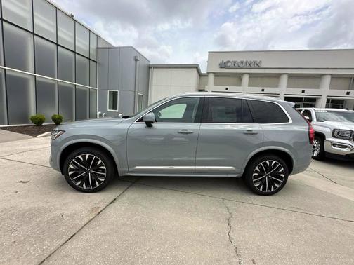 2025 Volvo XC90 B5 Plus 7-Seater
