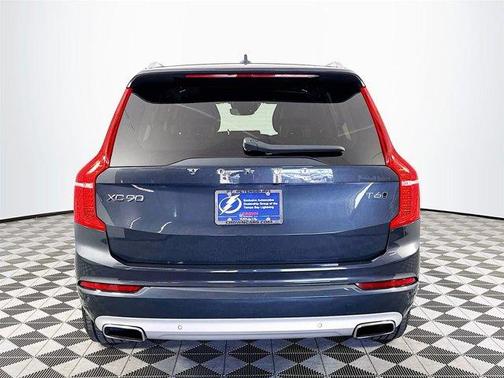 2021 Volvo XC90 T6 Momentum 7 Passenger
