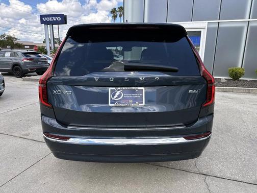 2026 Volvo XC90 B6 Ultra 6-Seater