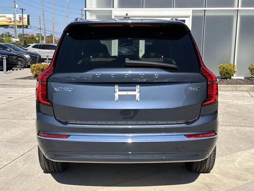 2026 Volvo XC90 B6 Plus 7-Seater