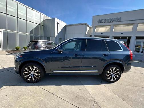 2025 Volvo XC90 B6 Plus 7-Seater