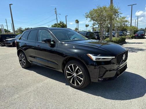 2025 Volvo XC60 B5 Plus