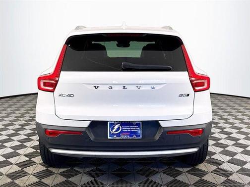 2024 Volvo XC40 B5 Plus Bright Theme