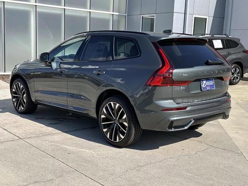 2026 Volvo XC60 B5 Ultra