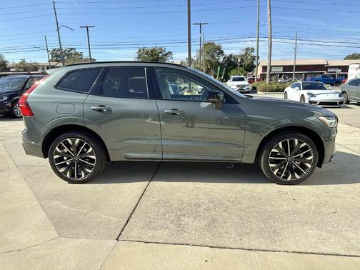 2026 Volvo XC60 B5 Ultra